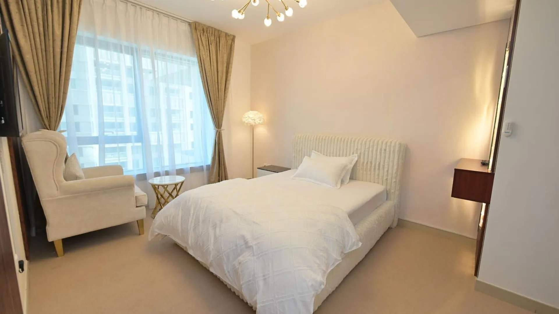 דובאי La Vista Holiday Home איחוד האמירויות הערביות
